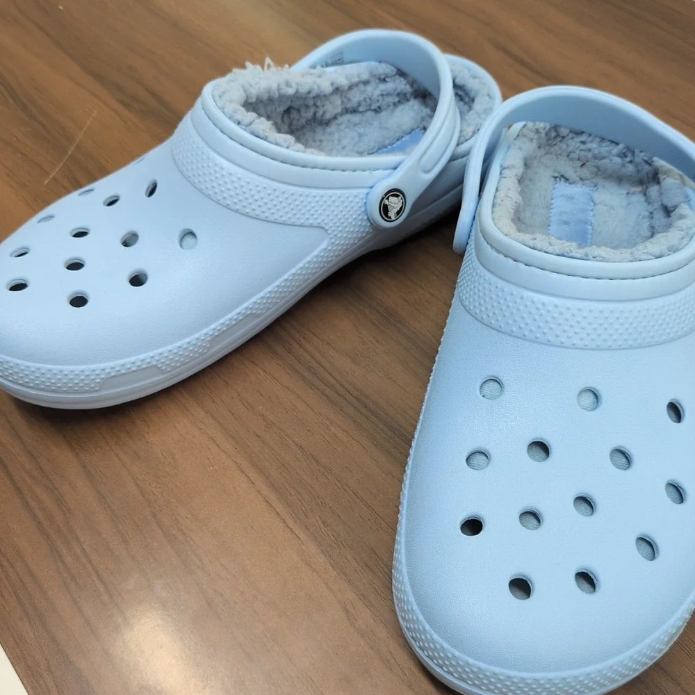 Crocs Light Blue Men's Fuzzy Comfort‎